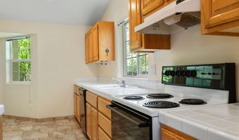 527 SW Forest Grove Dr, Bend, OR 97702