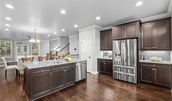 1044 Township Sq, Alpharetta, GA 30022