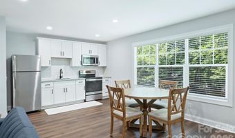 1617 Hawthorne Ln, Charlotte, NC 28205