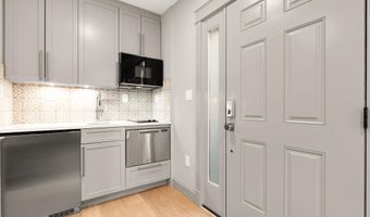 4111 18TH Rd N 1, Arlington, VA 22207