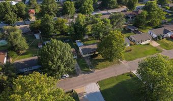 233 E Radio Ln, Arkansas City, KS 67005