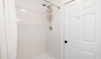 19 County St, Newport, RI 02840