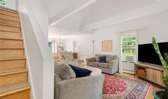 19 Narragansett Ave, Glocester, RI 02814
