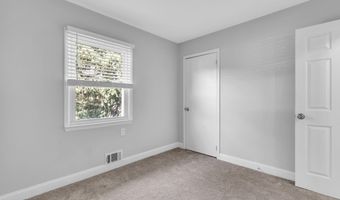 97 Pheasant Dr, Bayville, NJ 08721