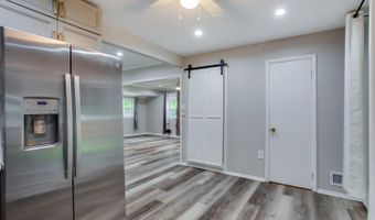 8208 KEELER St, Alexandria, VA 22309