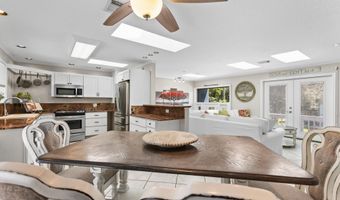 310 MAGNOLIA St, Atlantic Beach, FL 32233