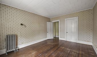 34-36 Crandall St, Adams, MA 01220