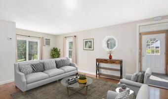 126 Chester Rd, Raymond, NH 03077