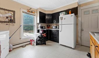 215 Dewey St, Bennington, VT 05201