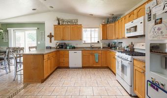 102 GARDEN Cir, Bloomfield, NM 87413