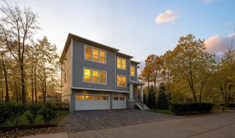 90 E LAKE Dr, Annapolis, MD 21403