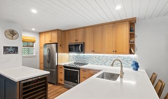 3950 Kalai Waa St V-202, Kihei, HI 96753