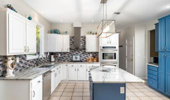 20 YEGER Dr, Allentown, NJ 08501