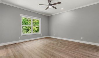 305 Shadows Lawn Dr, Athens, TN 37303