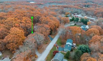 65 Village Hill Ln, North Kingstown, RI 02852