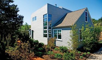 54 Gardiner Dr, Amagansett, NY 11930