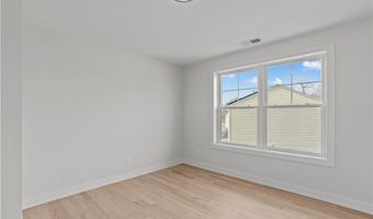 50 Red Maple Ln, Warwick, RI 02886