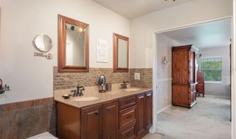 5556 ROUND LAKE Rd, Apopka, FL 32712