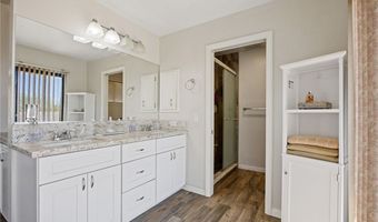 19403 Oneida Ct, Apple Valley, CA 92307