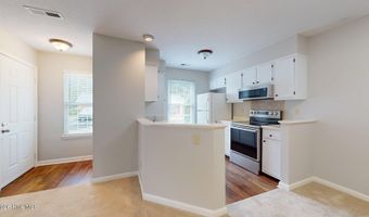 1203 Wilshire Cir, Aberdeen, NC 28315