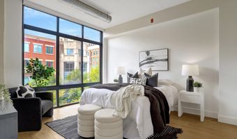 520 JOHN CARLYLE St 320, Alexandria, VA 22314