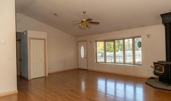 8104 Prairie Dog Dr, Bonanza, OR 97623