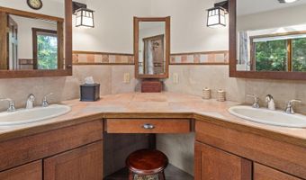 267 S Cove Rd, Burlington, VT 05401