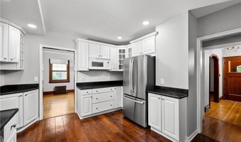 68 Bondcroft Dr, Amherst, NY 14226