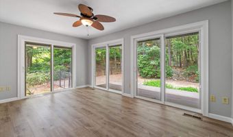 11 Spring Hill Rd, Bedford, NH 03110