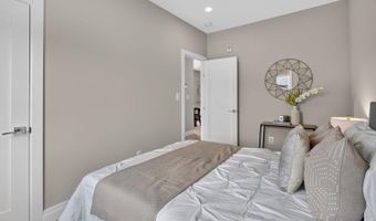 1102 STAPLES St NE #301, Washington, DC 20002