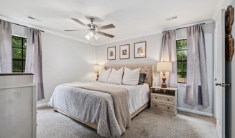100 HUMMINGBIRD Cir, Alabaster, AL 35007