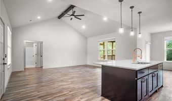 28 Berkshire Dr, Bella Vista, AR 72714