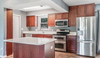 710 Bluffview Dr, Angola, IN 46703