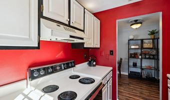 706 S ARLINGTON MILL Dr 18302, Arlington, VA 22204
