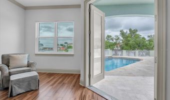 811 BIRDIE Way, Apollo Beach, FL 33572