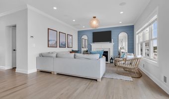 33 Amherst Dr, Bayville, NJ 08721