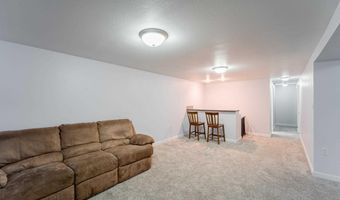 3117 DOUGLAS St, Cheyenne, WY 82009