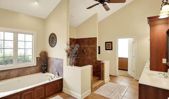 5695 N London Rd, Fairland, IN 46126