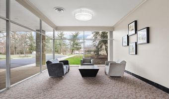 6641 WAKEFIELD Dr 703, Alexandria, VA 22307