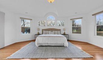 113 Arneytown Hornerstown Rd, Allentown, NJ 08501