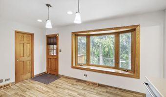 816 W Heritage Dr, Addison, IL 60101