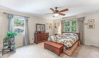 230 TREE TOP Ln, Hockessin, DE 19707