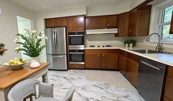 1301 N IVANHOE St, Alexandria, VA 22304