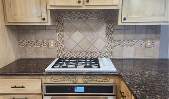 1803 Crouch St, Bentonville, AR 72712