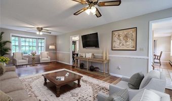 130 Hope Hill Ter, Cranston, RI 02921