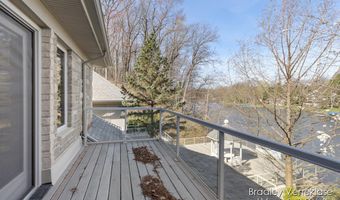 7635 Sandy Hollow Dr SE, Alto, MI 49302