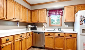 331 W 8th St, Alma, KS 66401