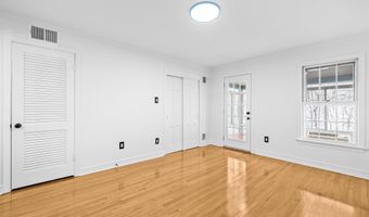 2420 I St NW, Washington, DC 20037