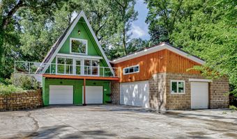 532 W Riverside Rd, Ames, IA 50010
