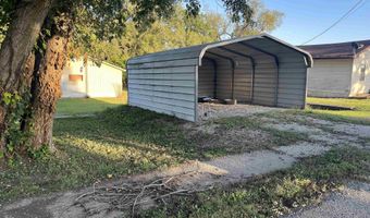 704 4th Ave E, Albia, IA 52531
